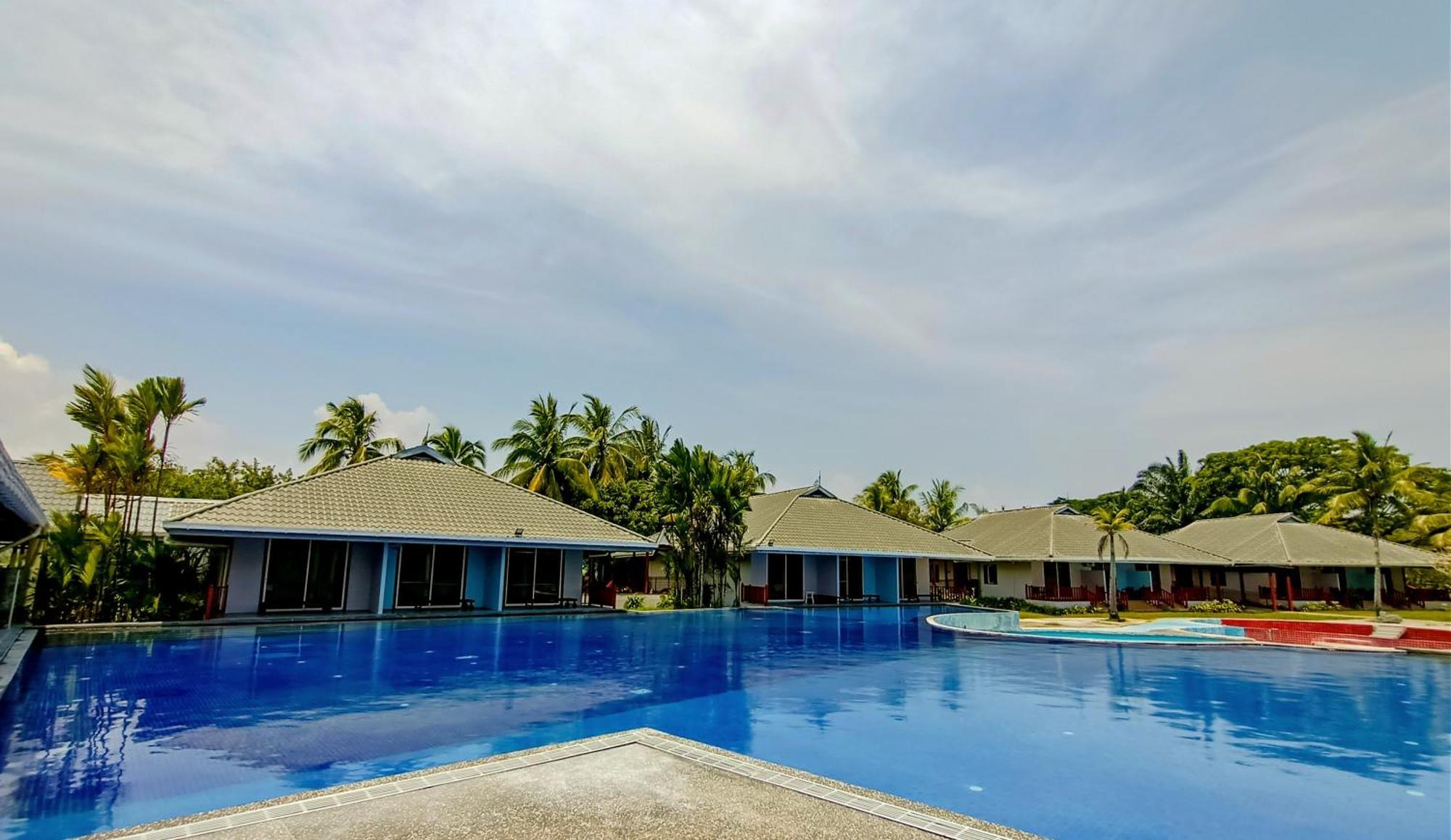 Artitaya Borneo Golf & Resort Papar Екстериор снимка