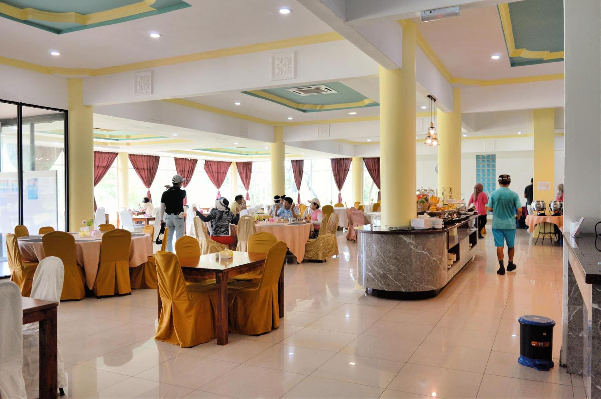 Artitaya Borneo Golf & Resort Papar Екстериор снимка
